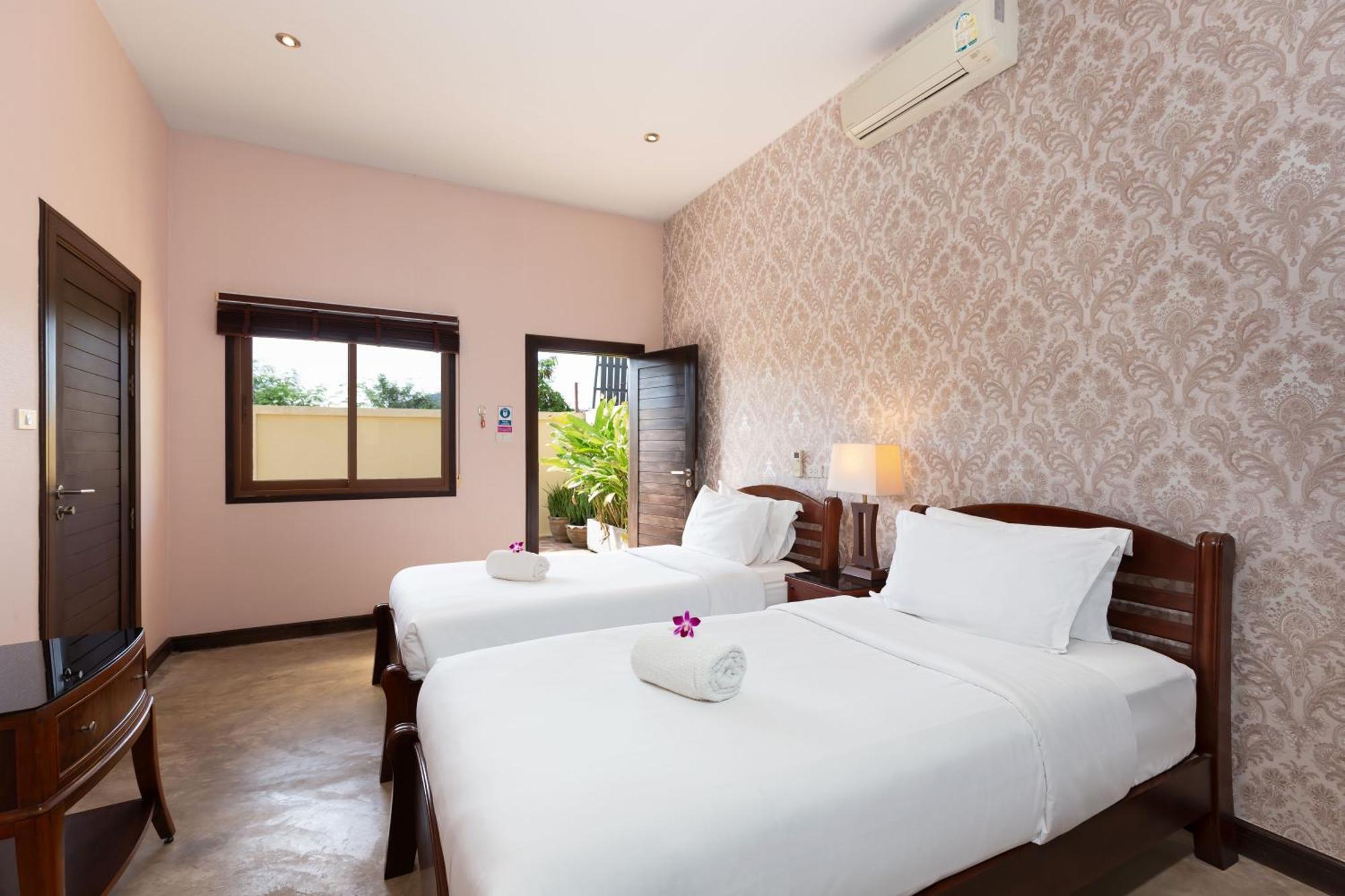 Extraordinary Courtyard 6Br Pool Villa Sri Suri, Naiharn Rawai Luaran gambar
